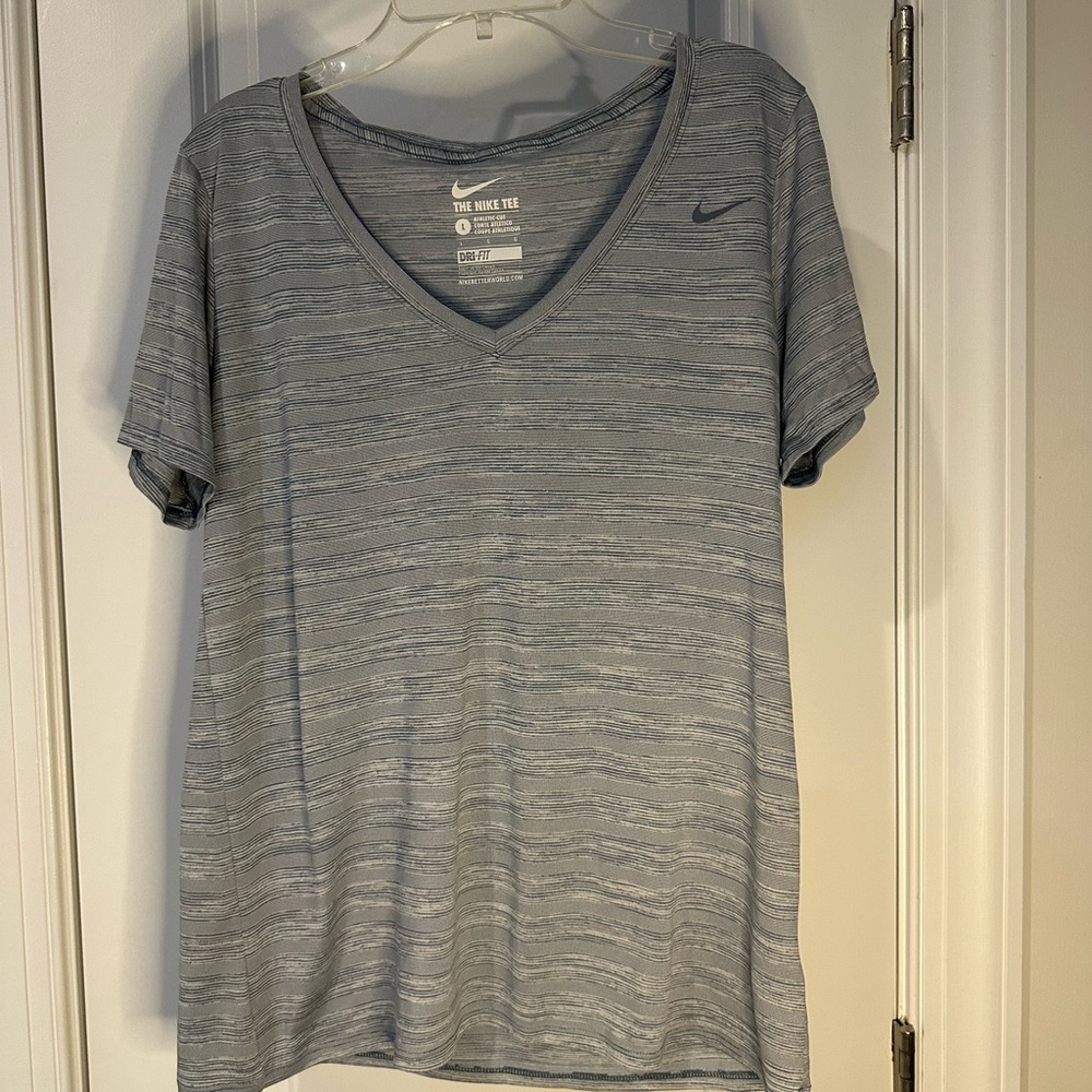 Nike top